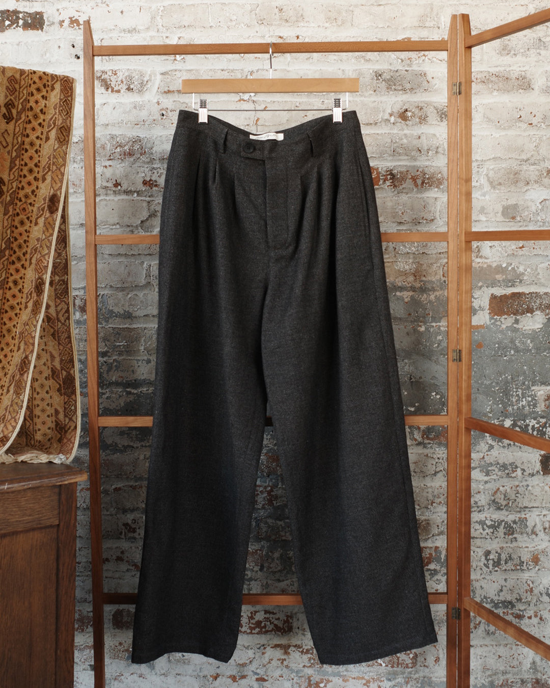 Charcoal Wool Yak Linen Twill Triple Pleated Pant