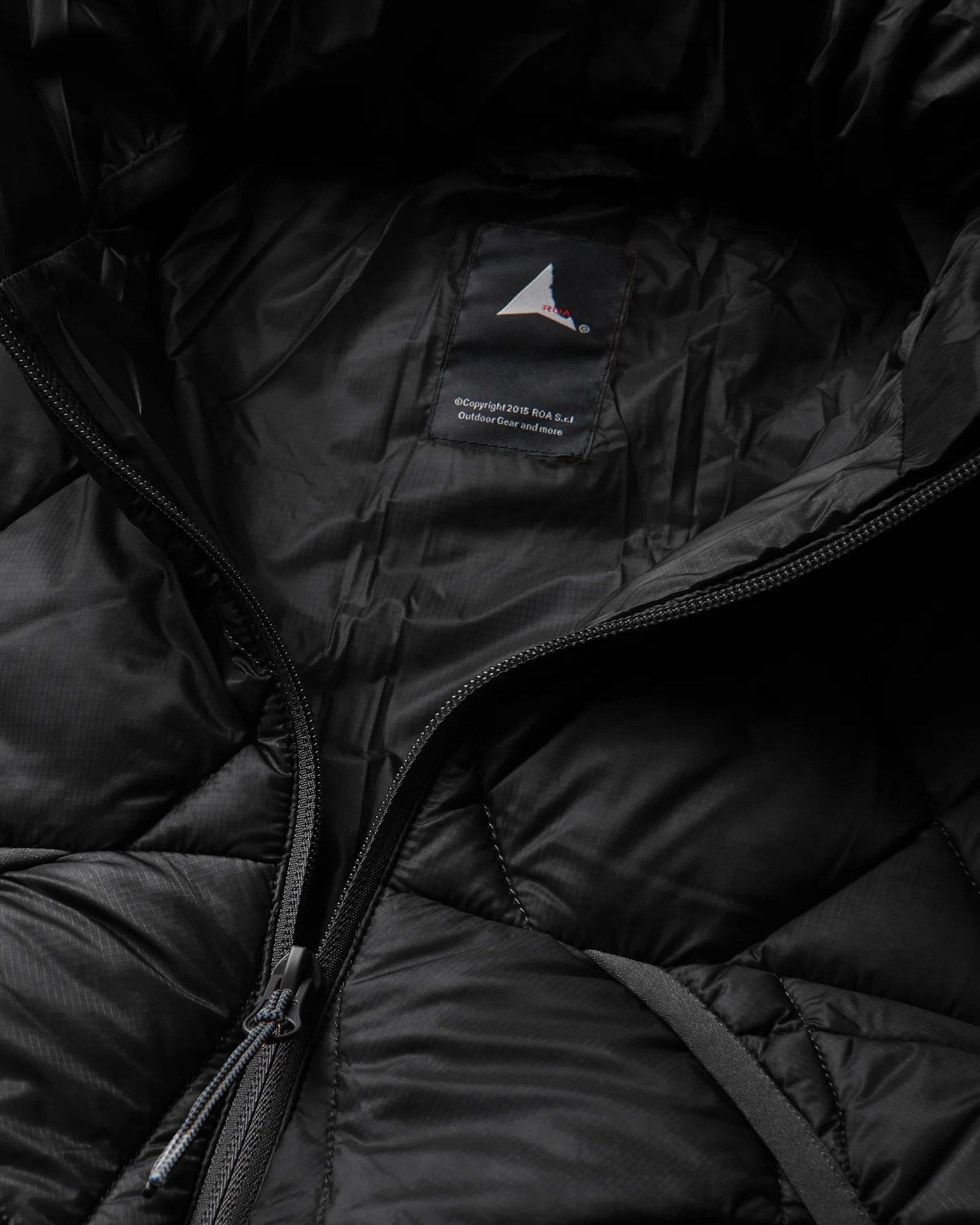 Black Nuna 800 Fill Power Hooded Down Jacket