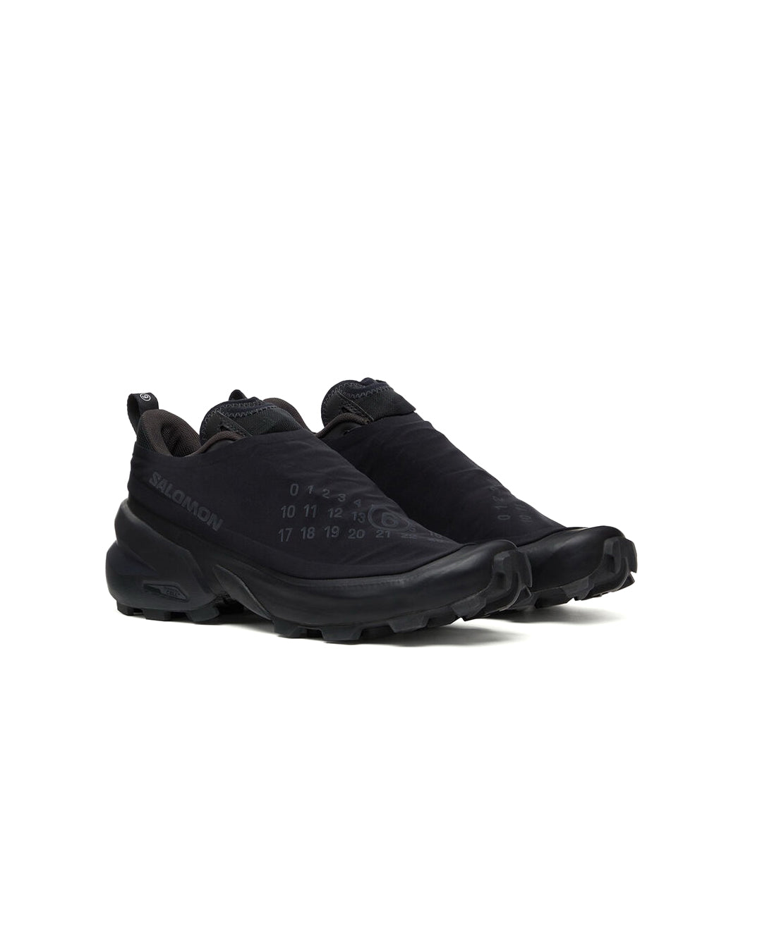 Black Cross Dust sneaker